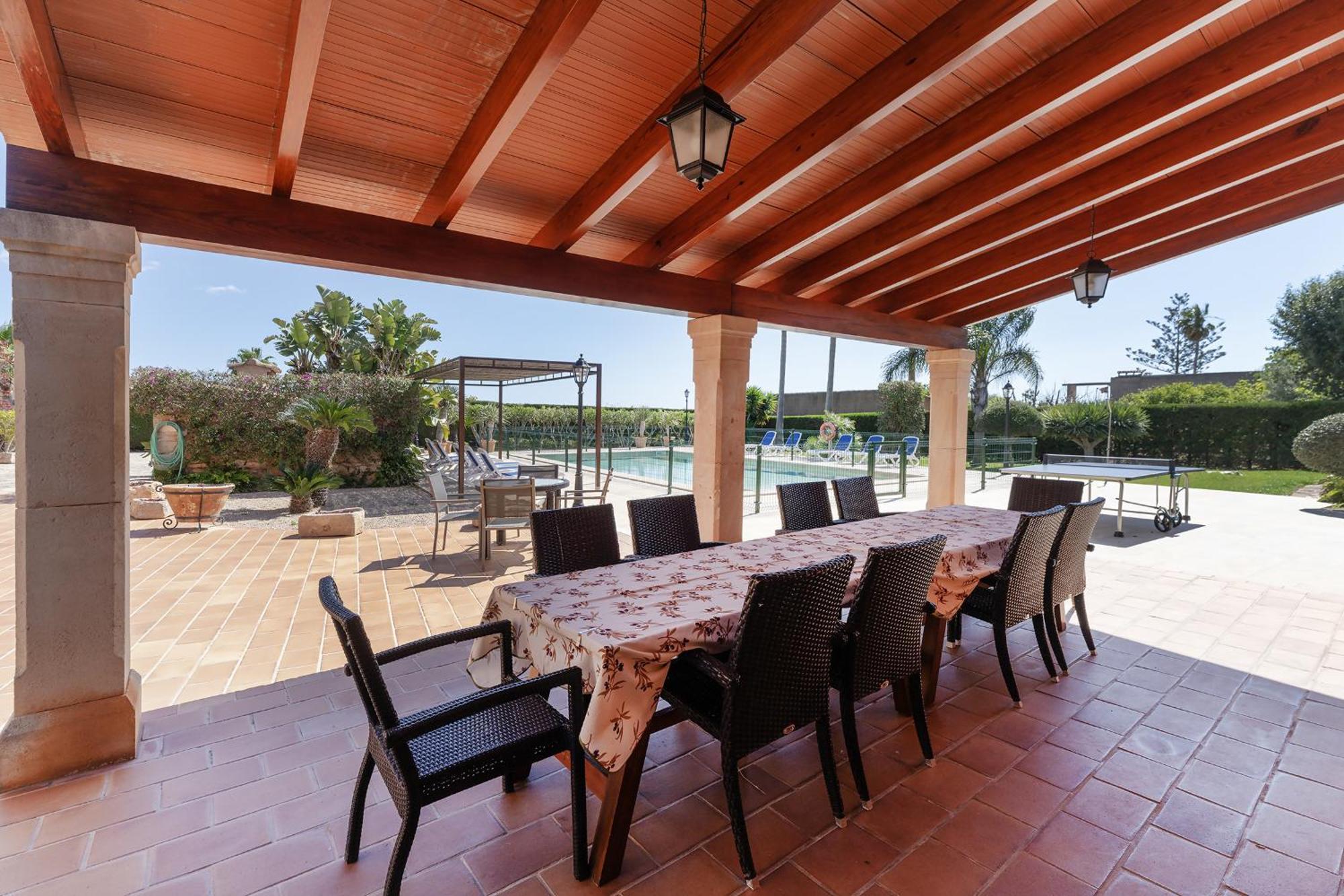 10 Personas Con Bbq Piscina Y Terraza
